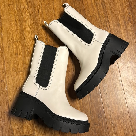 Coach Alexa white platform leather heeled Chelsea booties - Picture 3 of 9